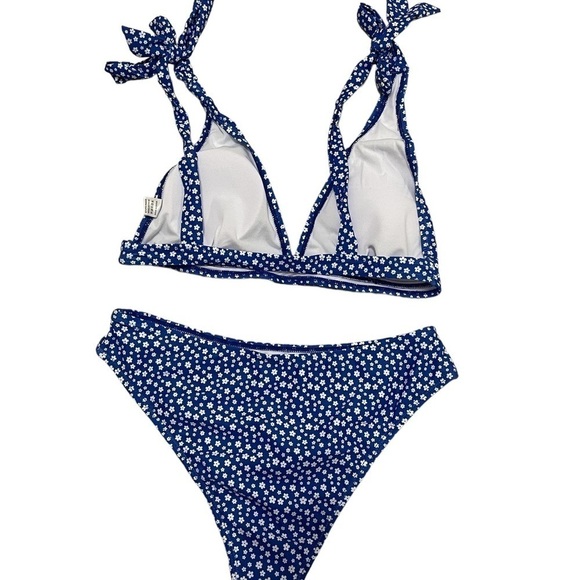 🌼NWT BLUE AND WHITE FLORAL BIKINI - Picture 3 of 3